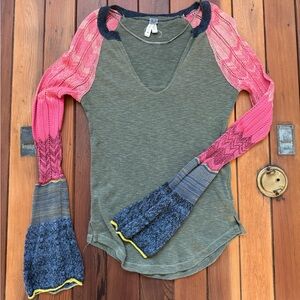 Free People/We The Free olive 100% cotton flared sleeve top size L